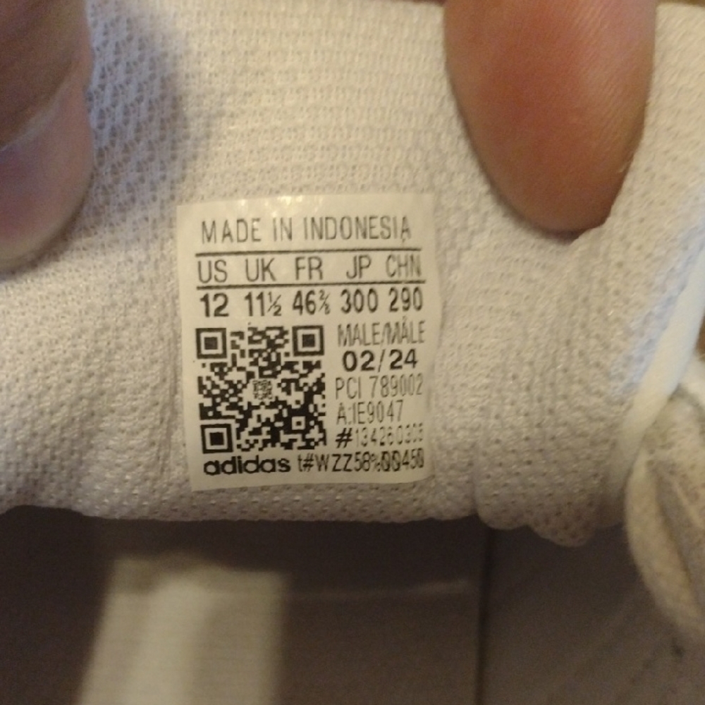 Adidas Shell Toe White and Green Athletic Shoes with Classic Stripes ***NEW WO.B - Picture 5 of 8